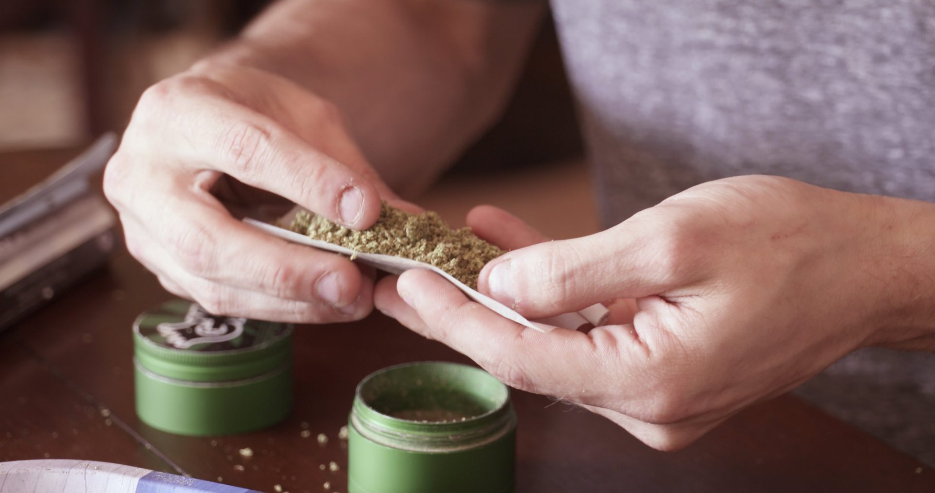 Tony Greenhand, how to roll the perfect joint