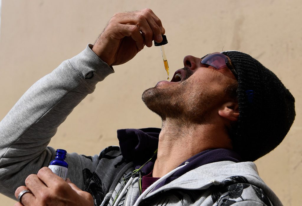 How To Use CBD Oil