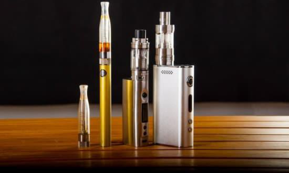 Dry Herb Vaporizers vs E-Liquid Vaporizers: Which is Better?